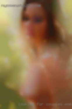 Looking women from Hummelstown for couples or singles.